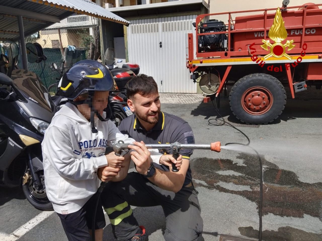 A scuola con i Vigili del Fuoco: 150 bambini ospiti del distaccamento di Chiavari
