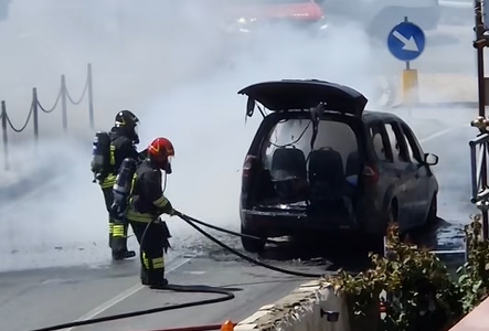 Auto a fuoco a Lavagna