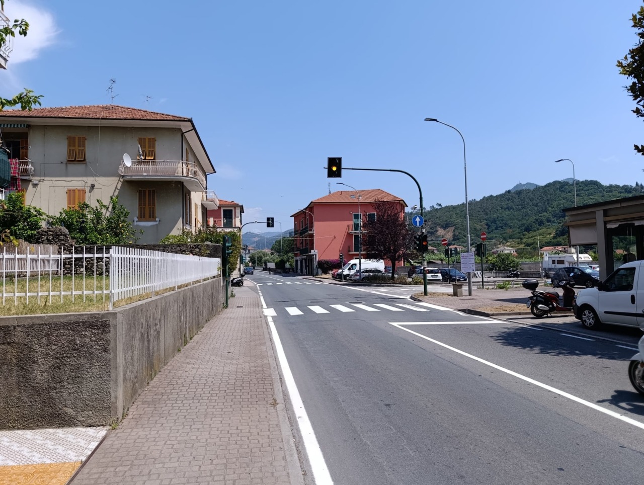 Installato a Sestri Levante “semaforo intelligente” sulla strada per Casarza Ligure