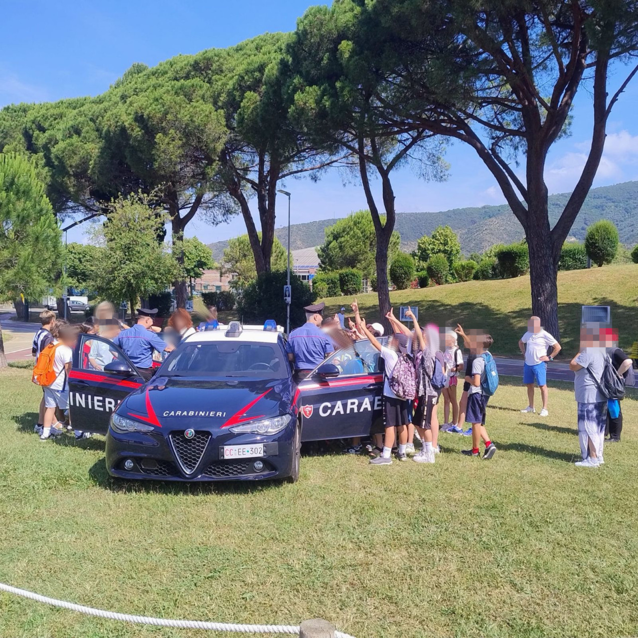 A Sestri Levante 144 alunni a lezione di sicurezza con i Carabinieri e la Croce Rossa