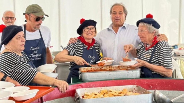L’assessore Lombardi alla Sagra del Bagnun: «Tradizione da preservare e motore per il turismo»