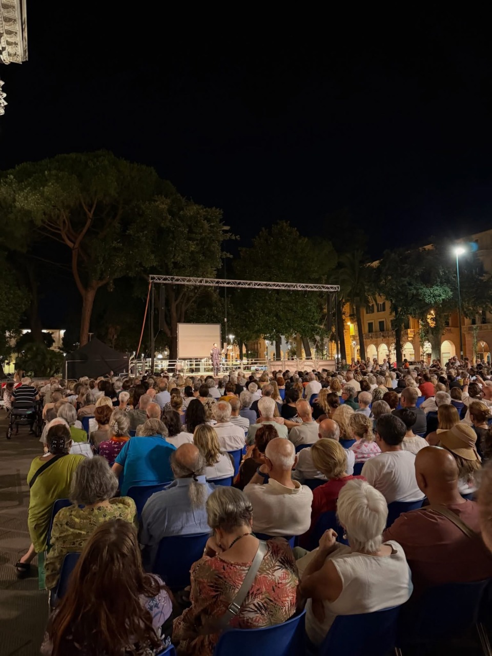 Dionisio Festival, a Chiavari arriva Enzo Decaro con il Gabbiano Jonathan Livingston