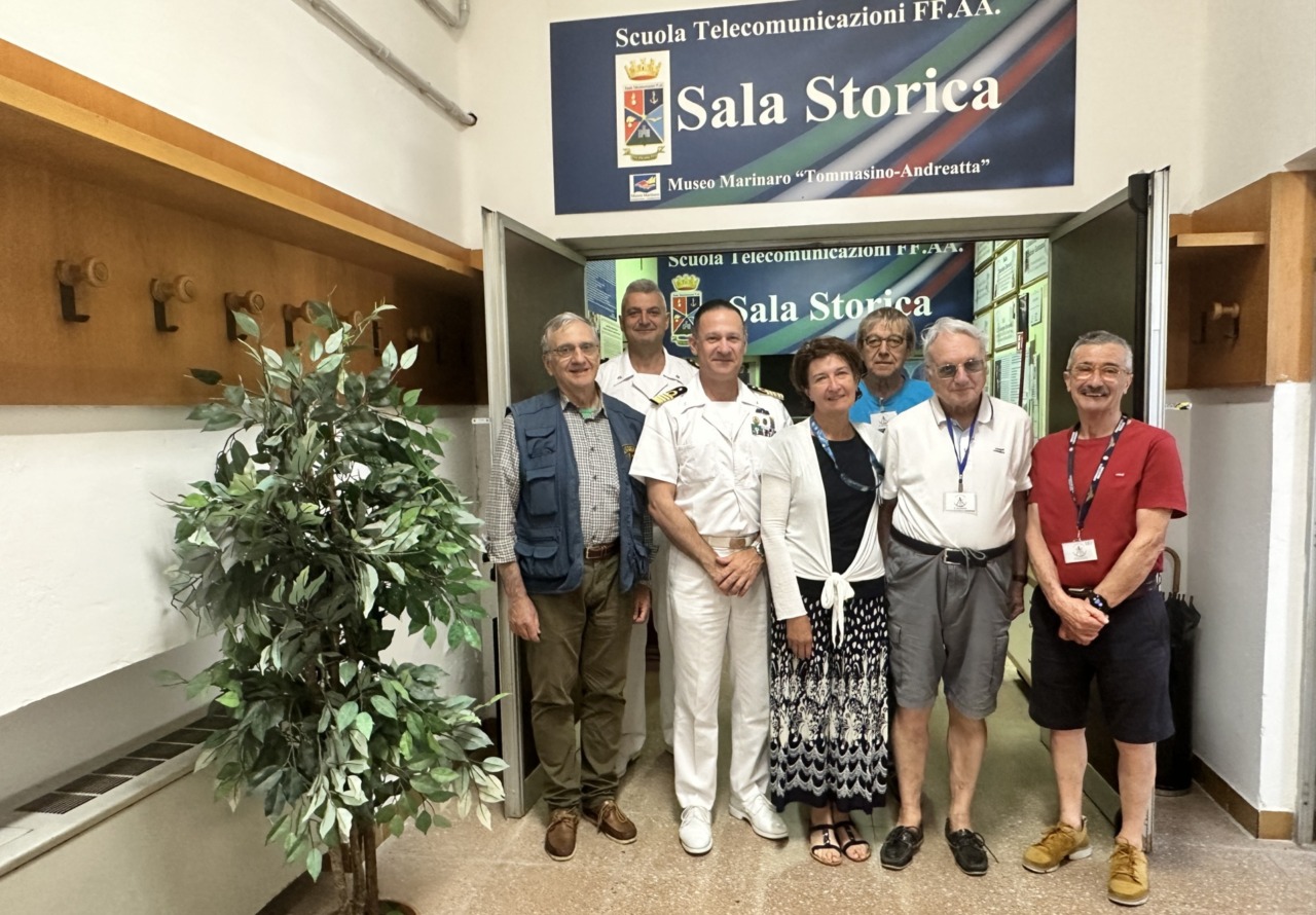 Spie, radio e storie di mare: alla Caserma di Chiavari la storia prende vita