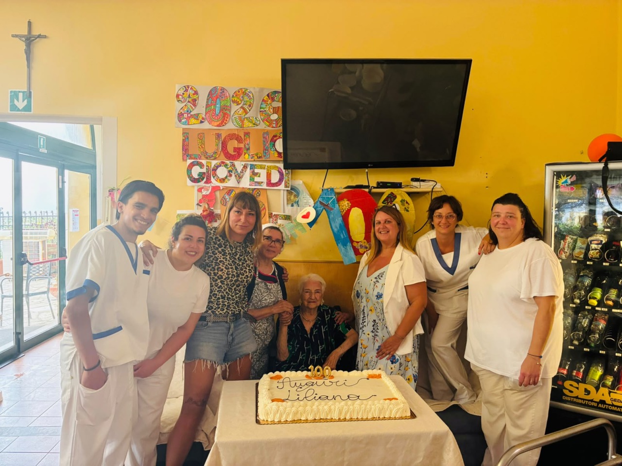 Cento candeline sulla torta per Liliana Carmela Santaniello