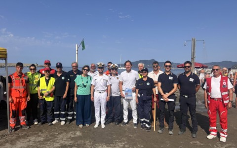 “Bandiera blu, al mare in sicurezza”: a Chiavari una mattinata di prevenzione, dimostrazioni e soccorso