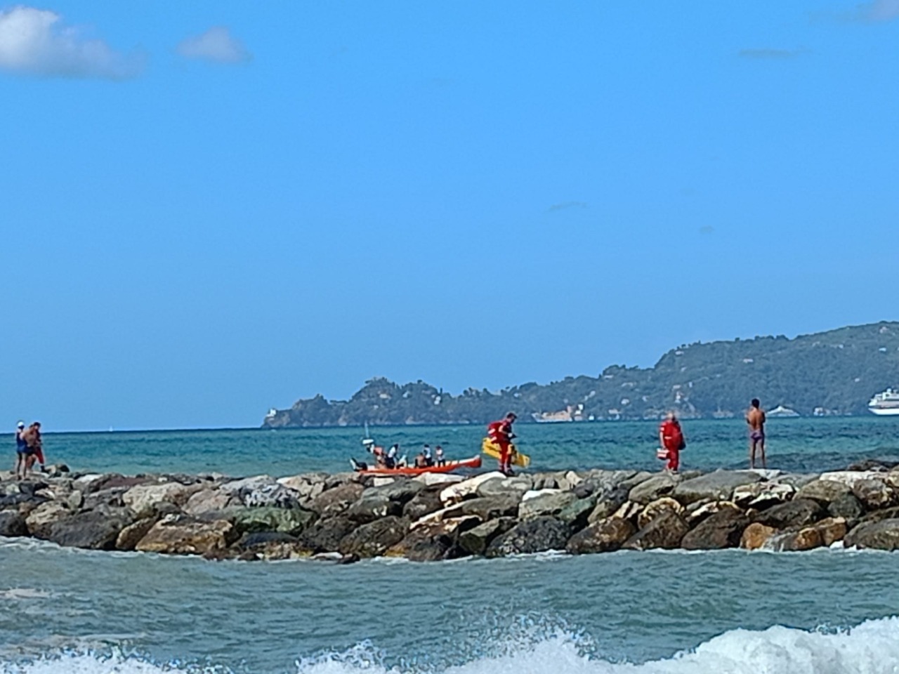Malore in mare, deceduto 79enne a Chiavari