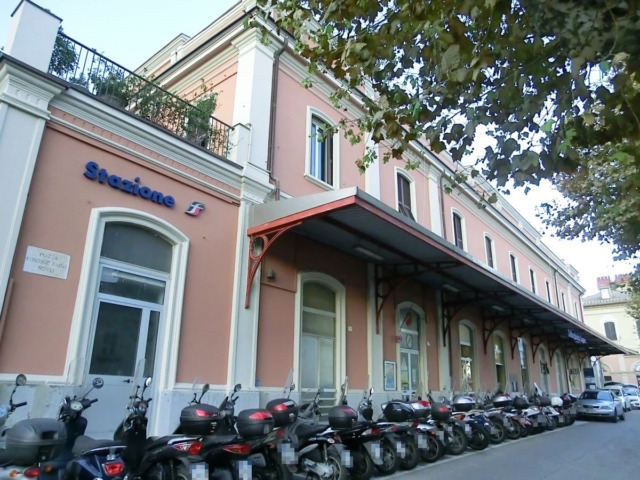 Tragedia a Santa Margherita Ligure, treno investe un uomo