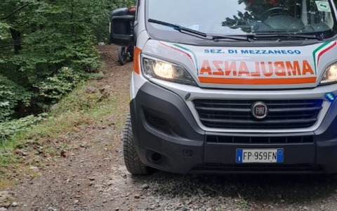 Cade con la mountain bike, giovane soccorso sul Passo della Spingarda