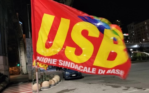 AMT, l’attacco dell’USB: “Dove erano i sindaci mentre il trasporto pubblico affondava?”