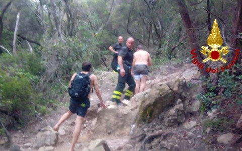 Escursionisti in difficoltà a Punta Manara soccorsi dai vigili del fuoco di Chiavari