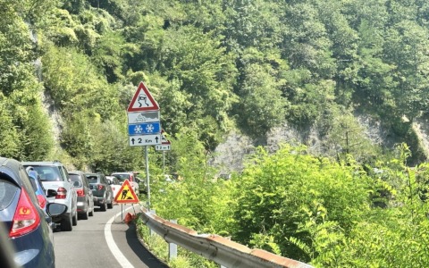 Code e rallentamenti lungo la SS586