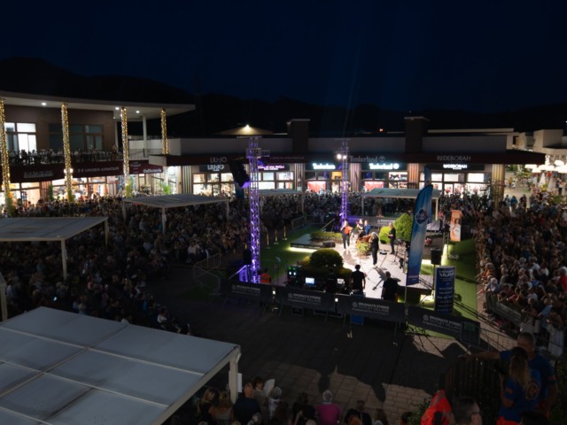 Brugnato 5Terre Outlet Village: domenica 16 agosto gran finale delle Summer Nights con il 90 Special Party
