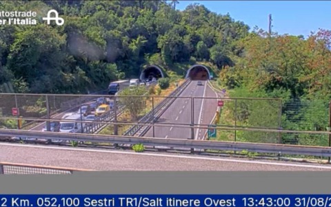 Un ferito in codice rosso per un incidente sulla A12 tra Sestri Levante e Deiva Marina