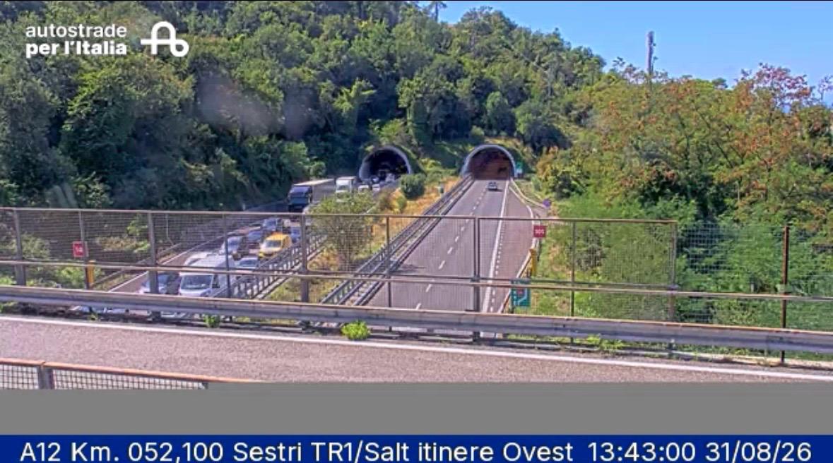 Un ferito in codice rosso per un incidente sulla A12 tra Sestri Levante e Deiva Marina