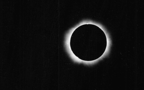 L’assessore regionale Nicolò: «Non guardate l’eclissi solare del 12 agosto»