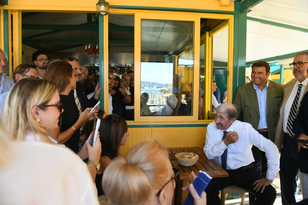 Il presidente Bucci in visita nel Tigullio: “Turismo, commercio ed artigianato colonne portanti dell’economia del Levante”