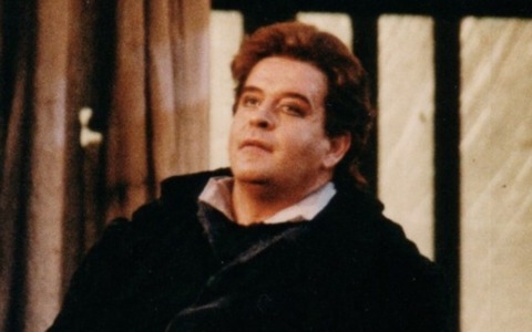 Al Teatro delle Clarisse di Rapallo il recital per i 50 anni di attività di Alberto Cupido