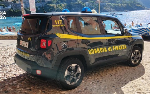 Controlli estivi della Guardia di Finanza nel Tigullio, scoperta una struttura abusiva per camper e roulotte