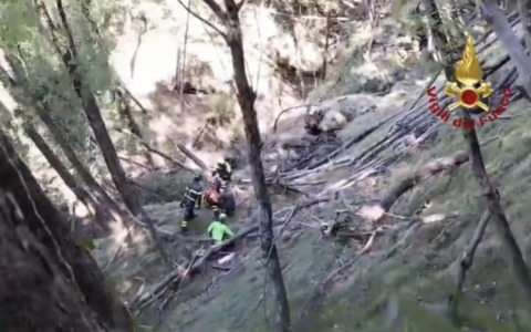 Caduta nei boschi a Neirone: morta 81enne al San Martino