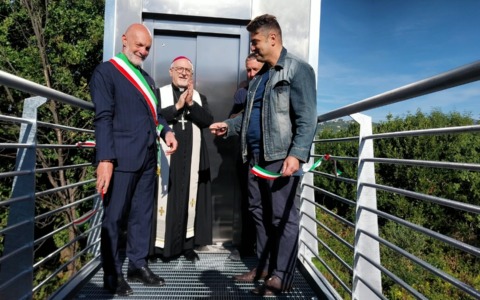 Lavagna, inaugurato questa mattina il nuovo ascensore del cimitero cittadino