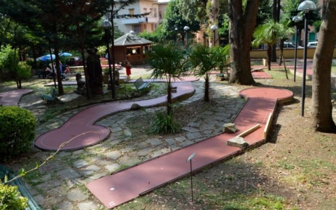 Minigolf di viale Rainusso, Viva Santa: «Passo indietro sul parcheggio»