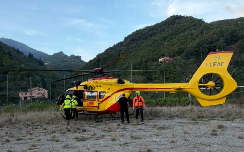 Auto si ribalta dopo Temossi, donna trasferita in elicottero a Genova