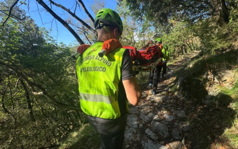 Zoagli, doppio intervento del Soccorso Alpino per due escursionisti feriti