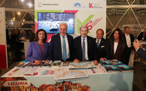 Festival delle Regioni: i presidenti Bucci e Giani in visita allo stand della Liguria