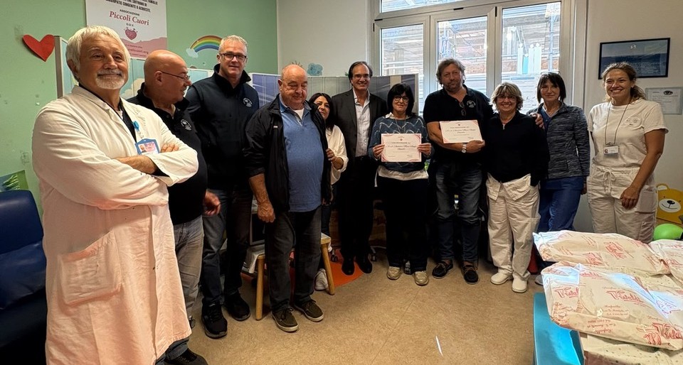 Donazione al Gaslini dalle “Nagge”