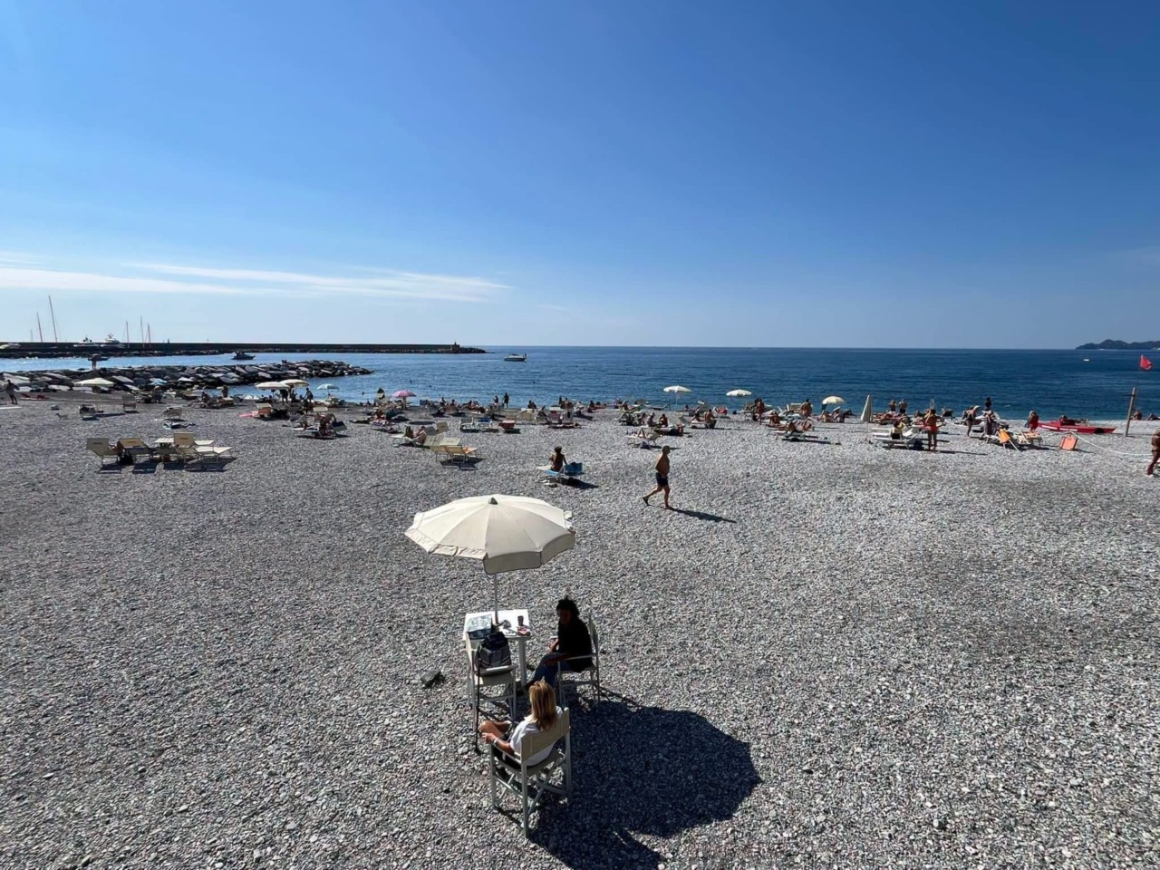 Spiaggia pubblica di Marina Giulia, servizio prolungato a novembre