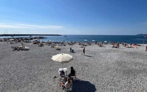 Spiaggia pubblica di Marina Giulia, servizio prolungato a novembre