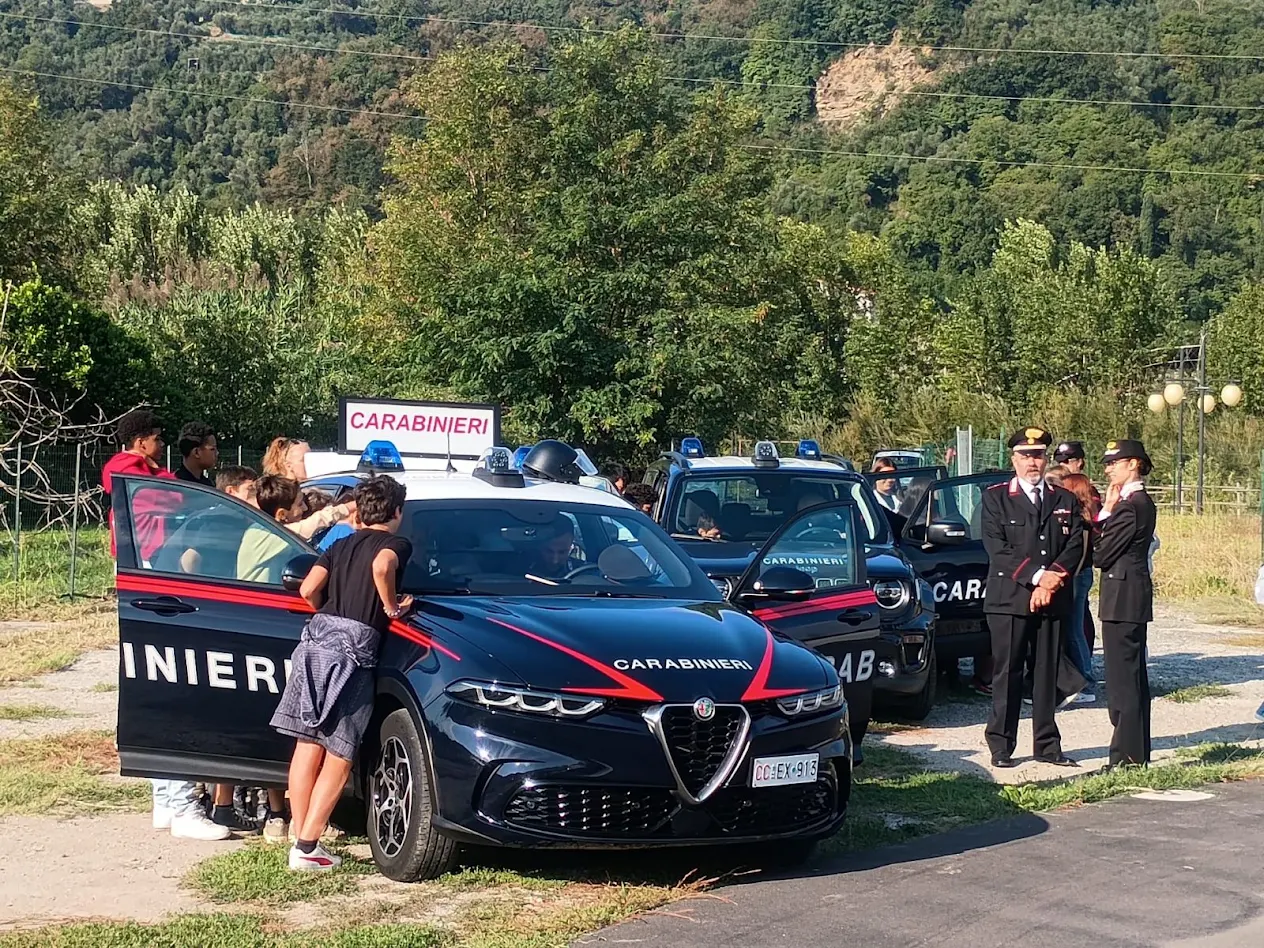 Cogorno, oltre 100 studenti incontrano Carabinieri e Croce Rossa per imparare la cultura della legalità