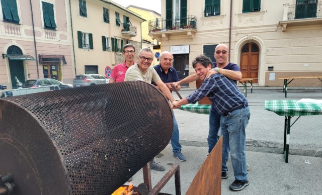 Domenica 18 ottobre a Ri la Castagnata