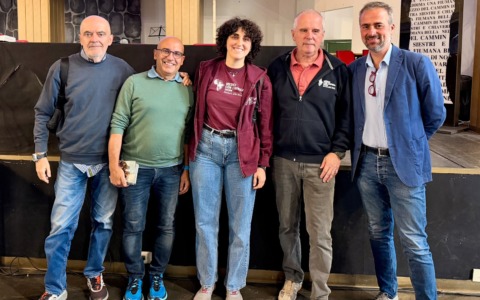 L’incontro tra gli studenti dell’istituto comprensivo Della Torre e Medici con l’Africa