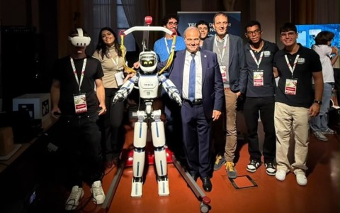 Al Festival delle Regioni la Liguria presenta ergoCub, il robot progettato per ridurre i rischi sul lavoro